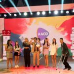 Daniel Instagram - Separa o lencinho!! Hoje o @teletonoficial e a madrinha @eliana revelaram uma surpresa linda para celebrar os meus 25 anos como padrinho da @aacdoficial. Foram momentos de muita, muita, muita emoção no palco do @sbt. E sem dúvida esse encontro da @lara.paduacamillo com a @jessicarenatadosreis, cantando “Estou Apaixonado” fez o nosso coração bater mais forte!! Que momento!! ❤️🎶 Vamos juntos nessa corrente do bem: PIX: doeteleton@aacd.org.br ou 1194311-0144 SITE: www.teleton.org.br ☎ 0500 12345 05 - Para doar 5 reais⠀ ☎ 0500 12345 20 - Para doar 20 reais⠀ ☎ 0500 12345 40 - Para doar 40 reais . . . #AACD #AACDTeleton #TeletonAACD #Teleton2023 #ProduçãoDaniel SBT - Sistema Brasileiro De Televisão