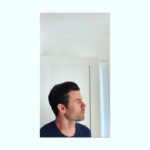 Daniel Gillies Instagram - ❤️ valentine’s day 2020: my friends at OXFAM and i would like to fly you and a companion to come and join me someplace fun in LA. flights and hotels are on us. HIT THE LINK in my BIO to enter. why are we doing this? for those who don’t know, a civil war has plagued Yemen for over 4 years now. thousands have died from violence related to the war, and even more have died from disease and hunger. half the country’s population is on the brink of famine and millions have been forced from their homes. we need to draw attention to this crisis by any means necessary. hence our valentine’s shenanigans. HIT THE LINK and join me in taking action against this crisis; you’re automatically entered into the contest. :) ❤️