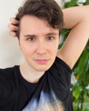 Daniel Howell Instagram - lockdown locks length how do we feel