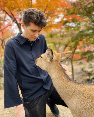 Daniel Howell Instagram - i feel like she only wanted me for my crackers