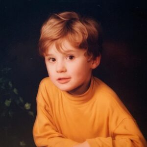 Daniel Howell Instagram - i literally peaked age five
⠀⠀⠀⠀⠀⠀⠀⠀⠀
∙ cute, poised, sassy
∙ infectious happiness
∙ big imagination and an open heart
⠀⠀⠀⠀⠀⠀⠀⠀⠀
..or did i?
⠀⠀⠀⠀⠀⠀⠀⠀⠀
find a photo of yourself when you were five years old, what would you say about them? try and list three positive things. now remember, this child is you - you deserve the same kindness. this is ‘inner-child visualisation’ and it’s a good reminder that how we talk about ourselves affects who we believe we are. when we feel good about ourselves it’s easier to deal with life’s challenges!
⠀⠀⠀⠀⠀⠀⠀⠀⠀
post a photo of your younger self on your grid or story and the three positive things you’d say to share this message with #5YearOldSelfie @youngmindsuk