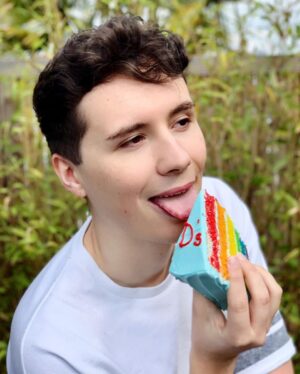 Daniel Howell Instagram - my most appropriate yet inappropriate birthday cake yet