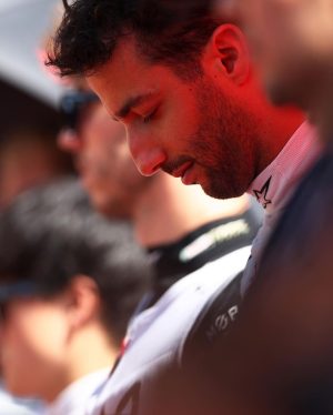 Daniel Ricciardo Instagram - Sundays like they used to be