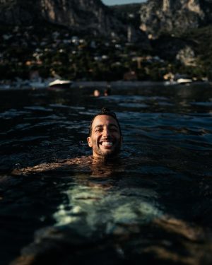 Daniel Ricciardo Instagram - Bisous