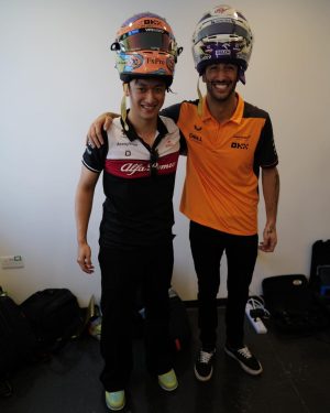 Daniel Ricciardo Instagram - Exchanging laughs, hugs & helmets.