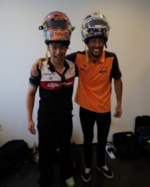 Daniel Ricciardo Instagram - Exchanging laughs, hugs & helmets.