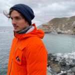 Daniel Sharman Instagram - Unlike @maxcarver, I decided to bring my whole @nemoequipment tent. Feeling very smug about it - and warm. I also look like I’m about to be a crew member of Deadliest Catch which I’m multo happy about. Catalina Island