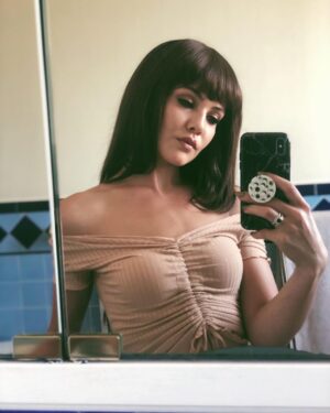 Danielle Campbell Instagram - Bang bang BANGZ💥