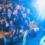 Danilla Riyadi Instagram - Surabaya selalu berkesan.. Seperti semalam, akhirnya setelah sekian lama (mungkin terakhir saat Tour Pop Seblay 2022) tidak berkunjung ke Surabaya, saya bisa kembali singgah dan menyapa Penelisik Surabaya dalam situasi yang intim dan hangat. Dan bener aja, rindunya terbayar dengan sambutan hangat dan lantunan suara dari kalian yang ikut bernyanyi sepanjang waktu kita kencan kemarin. Terima kasih Surabaya, semoga kita bisa segera berjumpa dalam pertemuan hangat selanjutnya 💕 Foto oleh @rizky.nawan Buro Bars & Garden Pandora