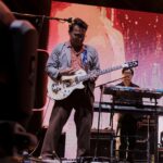 Danilla Riyadi Instagram - Akhirnya kembali lagi manggung di Solo. Seneng banget bisa denger penonton ikutan nyanyi lagu-lagu di album Pop Seblay, terima kasih ya! Perjalanan menuju Solo penuh drama banget, hahaha! Sampai diriku semoet kebawa kereta ke Madiun, dan di situ saya sadar akan rasa kasih sayang dari Tim Kesuksesan Danilla yang gercep ngangkut saya lagi ke Solo. Love you guys, forever and ever! Photo by @anandasurio
