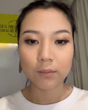 Danilla Riyadi Instagram - Aku pada "sok cantik" dan "sok oke"