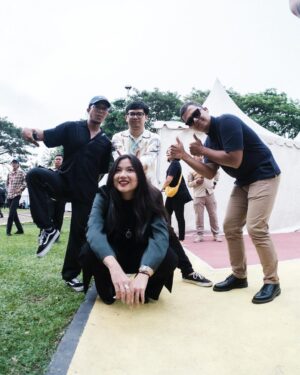Danilla Riyadi Instagram - Bandung dan Medan, terima kasih yah! Nanti lagi yah! ❤️❤️❤️❤️ gresssoktopusi!!!
Photo by @anandasurio