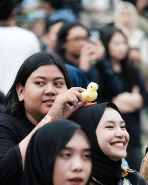 Danilla Riyadi Instagram - Bandung dan Medan, terima kasih yah! Nanti lagi yah! ❤️❤️❤️❤️ gresssoktopusi!!!
Photo by @anandasurio