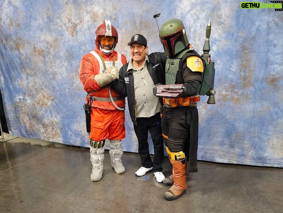 Danny Trejo Instagram - My first day at @fanexpoportland was great. Machete ain’t afraid of no ghosts, I’ve become an honorary Ghost Buster! Come join us for the final day Tomorrow, you won’t want to miss out on all the fun! #FanExpoPortland #starwars #ghostbusters #machete Oregon Convention Center