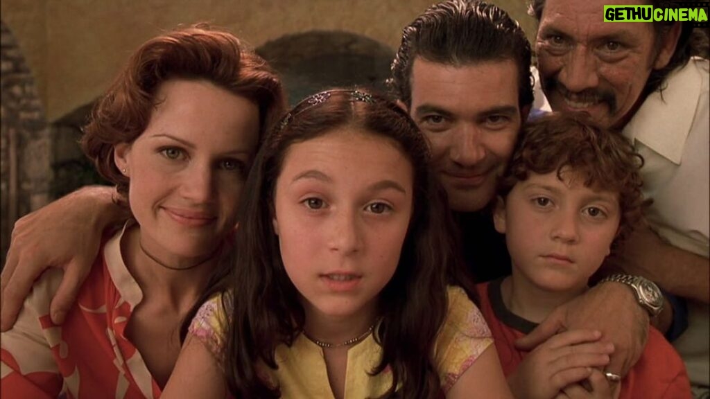 Danny Trejo Instagram - #TBT 2001 Uncle Machete and the Spy Kids Family! Which of the original #SpyKids Trilogy was your favorite?