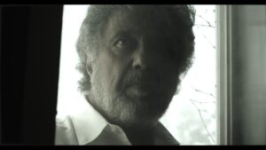 Dariush Eghbali Instagram - مردمان گر يکدگر را میدرند
گرگ‌هاشان رهنما و رهبرند...

موزیک ویدیوی «گرگ» در‬ کانال رسمی داریوش در یوتیوب منتشر شد. لینک مستقیم در بخش بیوگرافی این صفحه قرار داده شده است
‏Youtube.com/dariusheghbali

گُرگ: فریدون مشیری / داریوش / علی الهی

کارگردان: علی زارع
تهیه کننده: اصلان حافظی

@fereydoonmoshiri | @deghbali | @alielahimusic | @alizare_photographer | @pocket.ace.productions