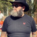 Darko Peric Instagram - When @goliveira the director of the only Western Festival in Europe @awff_oficial tells you that the hat looks good on you and also takes a picture of you like that, the only thing you can do is buy the hat and enjoy the best Western film festival, in the magical place of the desert of Tabernas. Yiiiihaaaaa!!! Cuando @goliveira el director del único Western Festival en Europa @awff_oficial te dice que el sombrero te queda bien y además te hace una foto así, lo único que puedes hacer es comprarte el sombrero y disfrutar del mejor festival de cine Western, en el mágico lugar del desierto de Tabernas. Yiiiihaaaaa!!!! #wildwest #neowestern #pma Desierto de Tabernas