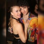 Darren Criss Instagram - My acceptance speech for winning a kickass night out on Broadway: Thanks to @juleshough for being my literal dance partner, to The House of Suntory (@suntory_rokugin, @@suntoryhakuvodka, @suntorytoki ) for indulging my affinity for 日本の booze and @armaninollp for helping us host #theafterafter at @pebblebarnyc. And thank you to @bruglikas / @broadwaybruce_ for takin’ the shots shots shots. And scene! 🎭 Pebble Bar