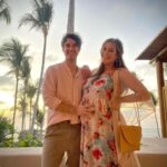 Darren Criss Instagram - #TBT to our magical lil 🐣🌙 at #FSPuntaMita. Muchas gracias to the folks at @fspuntamita for such a lovely time. ¡Salud! Four Seasons Resort Punta Mita, Mexico