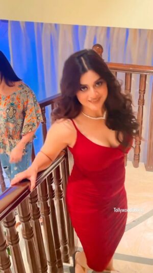 Darshana Banik Instagram - We love this #Palat moment of @darshanabanik when we spotted her last day at a photoshoot. #TOSpotted