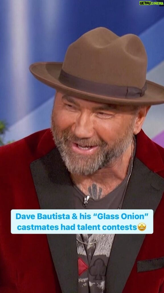 Dave Bautista Instagram - We need to see @davebautista bust out his version of the robot asap 🕺🏻🤖 #davebautista #glassonion #dance