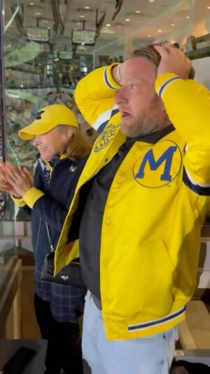 Dave Portnoy Instagram - MICHIGAN WINS THE ROSE BOWL! I WIN A MILLION DOLLARS! WE’RE PLAYING FOR A NATIONAL CHAMPIONSHIP! LET’S FUCKING GO!