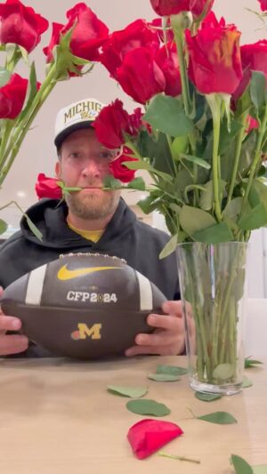 Dave Portnoy Instagram - A Rose Bowl Poem.....See all you Wolverines in Pasadena