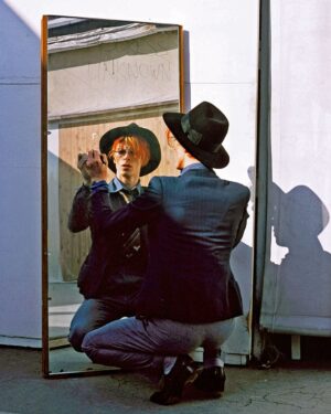 David Bowie Instagram - Today we reflect on another of Steve Schapiro's shots from his collection of iconic Bowie images created in 1975.

Rather cryptically and in typically enigmatic fashion, Bowie has scrawled “ADDRESS UNKNOWN” on the mirror. What do you reckon that’s all about then?

#BowieReflections