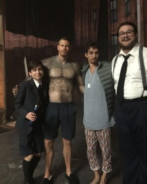 David Castañeda Instagram - We’ve come so far haven’t we? 
Here are some photos and videos from shooting S1 Umbrella. 

Camaradas, aqui unas fotitos cuando filmamos la primera temporada de umbrella. ❤️❤️