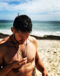 David Castañeda Instagram - Not much excitement, there is no solution to the dullness. So I Dipped the chain in every ocean, see what happens. #perth