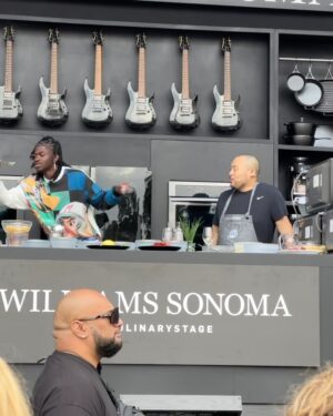 David Chang Instagram - The hottest, crispiest, juiciest new culinary boy band around: @lilnasx @chrisyingz 

🙏 @bottlerocknapa @williamssonoma @momofukugoods @majordomomedia @cookanyday