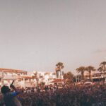David Coscas Instagram – Ça y est, toute l’aventure Ibiza est sur YouTube. On était pas prêt. 
A-t-on dead ça chacal ? Ushuaïa Ibiza