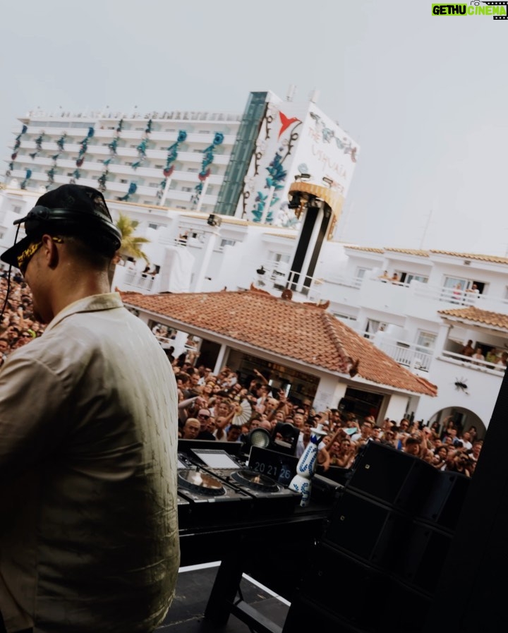 David Guetta Instagram - MONDAYS 🔥✈️ Yesterday was simply unbelievable with FMIF! by David Guetta 🤯 Mondays really do hit different on our dancefloor ✨ Who’s joining us next week? Tickets/VIP bookings: Link in bio. @davidguetta @fmifofficial #DavidGuetta #FMIF #UshuaiaIbiza #Ibiza2023 #Ibiza Ibiza, Spain