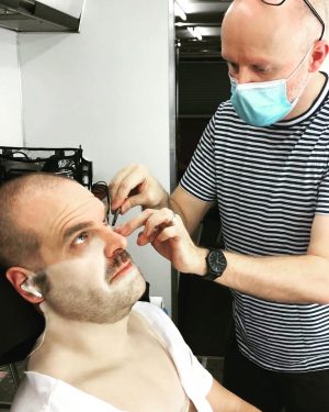 David Harbour Instagram - At the end of s3 I told those Duffer bros that we should shoot the flashbacks post ‘death’ cause I was going to lose the weight and there’d be continuity issues.  But they hadn’t been written yet.  Luckily, we had the miraculous @barriegower come in and give me the ‘fuller hopper’ face.  I hate prosthetics, but Barry/team made it as painless as possible.  The results speak for themselves.  Shoutout to @amylforsythe as well who has been our makeup dept head since s1, for augmenting, overseeing and being all around generous with the process.  And the talented hair chief @sarahhindsgaul who sat down with our gulag ‘barber’ and tested and tested and made sure we could shave my real hair cleanly and theatrically efficiently to catch on camera.  We only had one shot at it🙀