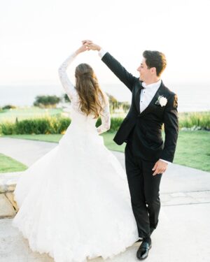 David Henrie Instagram - 5 year #anniversary ! Marriage is the absolute best y’all. It’s crazy— I thought I couldn’t love my wife any more than on my marriage day, but it just keeps getting better! Especially when she turned into a superhero and dawned the cape of motherhood— like 🤯.