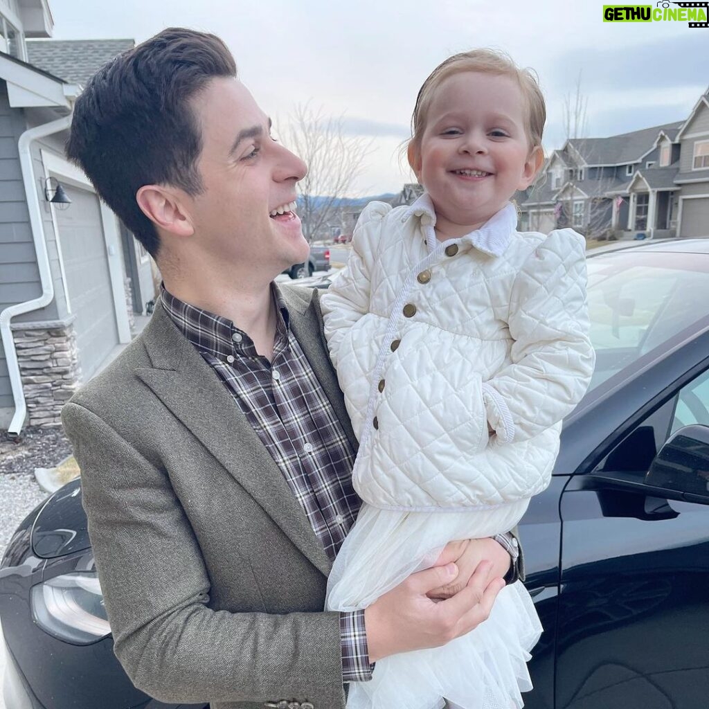 David Henrie Instagram - Our first annual daddy/daughter birthday date was a smashing success!!! She picked out her favorite dress, momma painted her nails and she put on her favorite sparkly shoes 😇😇😇
