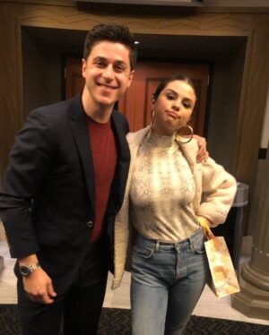 David Henrie Instagram - TBT to making @thisistheyearfilm with some amazing people! What a special time making an uplifting movie that I can’t wait for y’all to see soon! Stay tuned cause we do have some exciting news regarding distribution! Love y’all and can’t wait to keep making content that will put a smile on your face and help heal the brokenness in and around all of us.