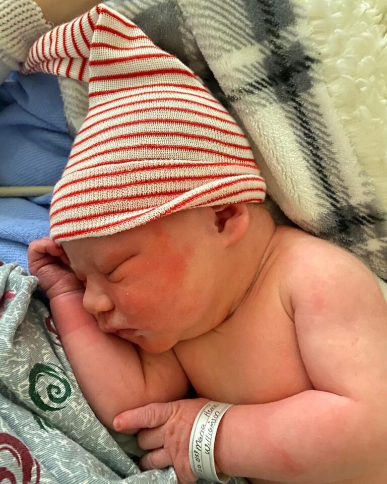 David Henrie Instagram - CHRISTMAS BABY!!! Y’all... WHAT A NIGHT! James Thomas Augustine Henrie was born at 9:33pm on December 25th 2020 weighing 8lbs 13oz. My wife is a superhero and was able to achieve her goal of having a drug free birth. I’m so proud of her! Aside from sharing the stage with none other than Jesus, He blessed us in a special way by giving us James on this date because it was December 25th 2019 that we had our fourth miscarriage. Thank you all for the prayers and well wishes, they paid off in a massive way. MERRY CHRISTMAS :) ps it started snowing as he was being pushed out. Crazy!!!
