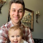 David Henrie Instagram - When I think about the state of the entertainment business, there is a lot not to smile about… I’ve been in the industry 25 years, and a #sag member since 1999…. I can’t remember a time this tough… but then I remember what’s really important, my family, and I find that smile again. Praying for everyone involved with these strikes and the impact it’ll have on all the businesses that depend on the entertainment industry 🙏💪. Until then I’ll be focusing on what matters like this little dumpling. I hope she grows up to know the magic of the cinematic experience (in a movie theater) as I did growing up. I hope we can get through this quickly and that the state of the business begins to thrive once again. #sagstrike #wgastrike