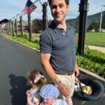 David Henrie Instagram - Soaking in some Pre-fathers day vibes with the kiddos! Staying comfy in my new @trueclassic tees, the best Father’s Day gift! Use code David25 for 25% off your purchase! #trueclass #trueclassicpartner