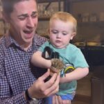 David Henrie Instagram - Can’t stop doing these with the kids! James has a great time with them too 😂 Comment below if you like these family videos and want to see more! . . . . . #HoldThisChallenge #CanYouHoldThis #Funny #DadLife #Dad #Reel #Reels #IGReels #ReelsInstagram