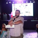 David Ortiz Instagram - This weekend we have the ability to impact the lives of so many children in need of critical health care. During our pairings party 3x Super Bowl Champion Lonnie Paxton was our #1 LIVE draft pick for today’s golf tournament with a winning bid of $17,000 which will help save at least 3 lives of children! We’d like to thank our partners @glenmorangieusa for a wonderful kick off So please visit our donation link with whatever amount you can. #ortizclassic 📸 @reddotjournals Marco Island, Florida