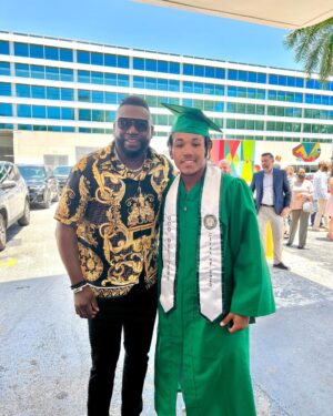 David Ortiz Instagram - Very proud of you kid , happy birthday to my best friend forever ❤️❤️❤️ @dangeloortiz34
