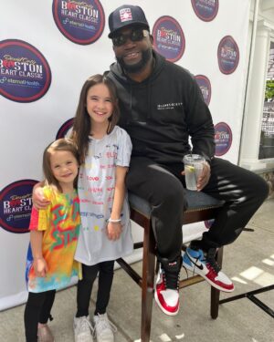 David Ortiz Instagram - My heart warrior friends surprised me this year with an amazing idea. Anyone who wants to do something for me in my run up to the HOF, send one of these @bravegowns to our pediatric patients at MassGen, Boston Children's or CEDIMAT Hospital. My daughter Alex and my gal Avery designed them to help kids in the hospital feel more comfortable and good, and I've put my signature on the sleeves. Would be huge to get 3,400 of these sent before July 24th. Who's in?

Click here to send yours: https://www.bravegowns.com/products/david-ortiz