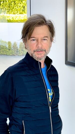 David Spade Instagram - NEW TOUR DATES 2023 GET THEM WHILE THEY’RE HOT! Goto www.davidspade.com or link in bio PreSale Password: DIRT Buy some merch while you’re at it. Quit being so tight its XMas season