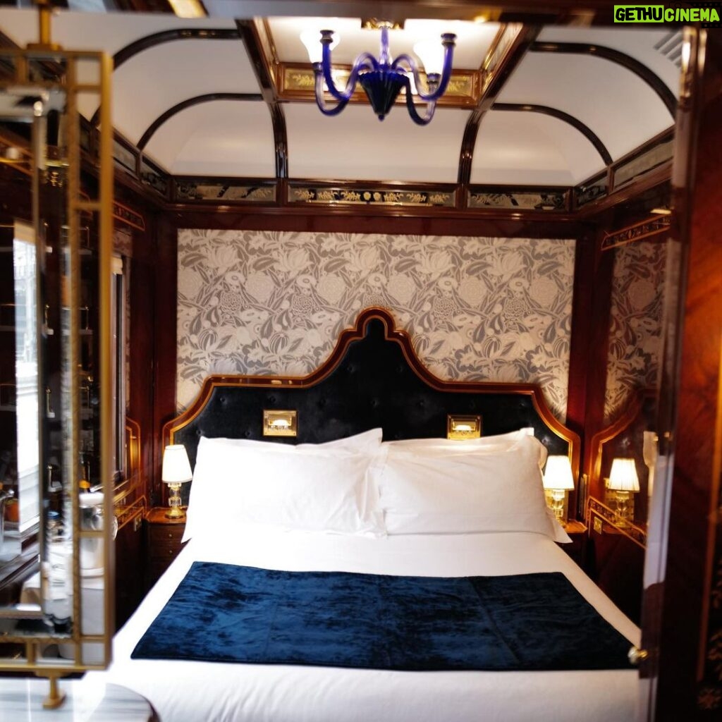 David Walliams Instagram - The most beautiful and luxurious way to travel @vsoetrain