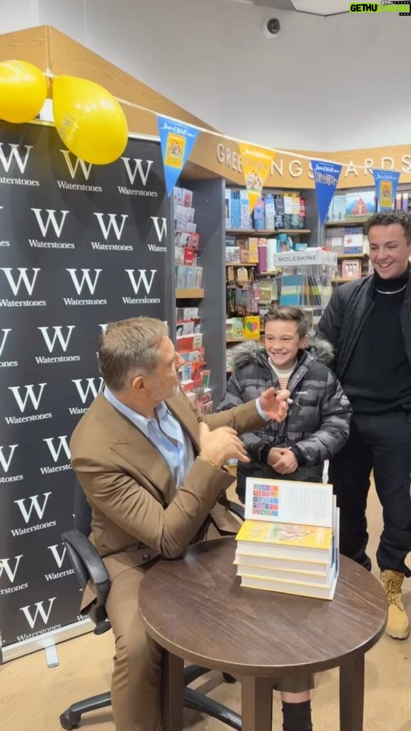 David Walliams Instagram - @waterstonesnewc