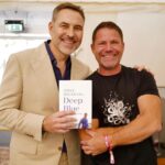 David Walliams Instagram - It’s amazing who you bump into at book festivals. @michael.palin @dapsdraws @rbiddulph @backshall.steve @cheltfestivals