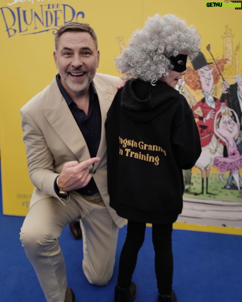 David Walliams Instagram - Today I was on stage @cheltfestivals talking about my brand new book THE BLUNDERS.