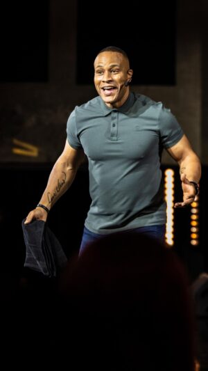 DeVon Franklin Instagram - What area of your life have you not been obedient to God’s leading? Let’s take a moment and ask ourselves this question before we step into 2024.

Watch the full message “Turn The Page, Your Promise is Still Good” - @devonfranklin available on YouTube now! 💯

#ObedienceToGod #trustgodsplan #DeVonFranklin #OneChurchLA #OneOnline #OneLA